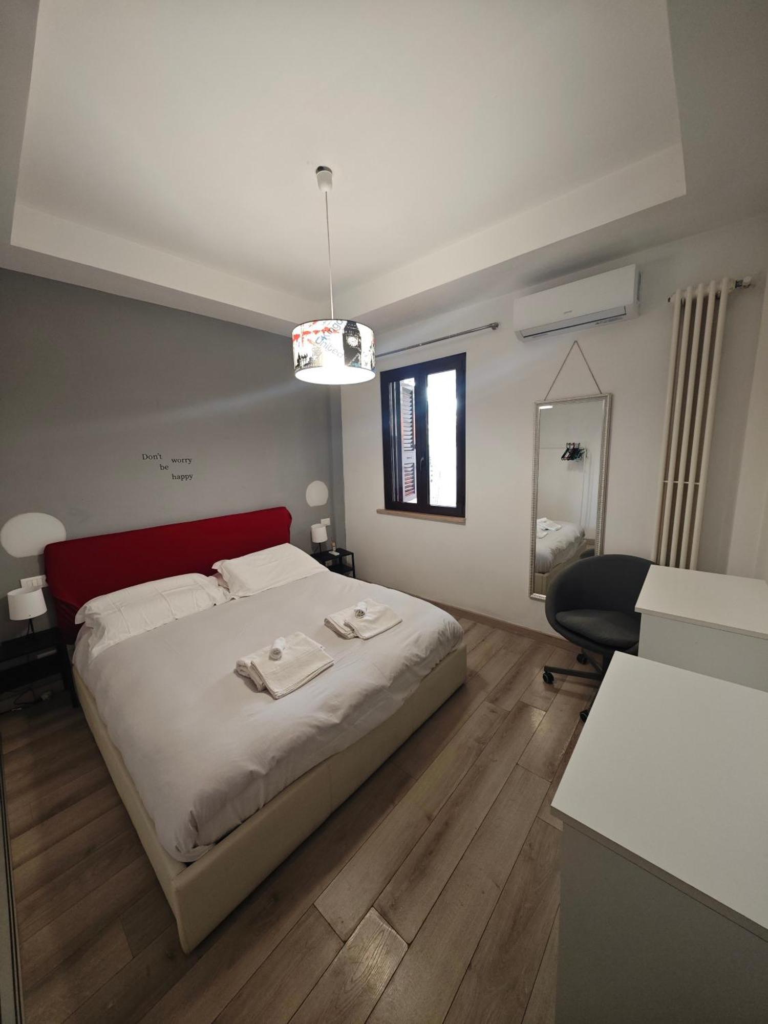 Clara's Con Ingresso Indipendente Roma